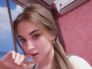 camgirl playing with sextoy ZeldaElswick